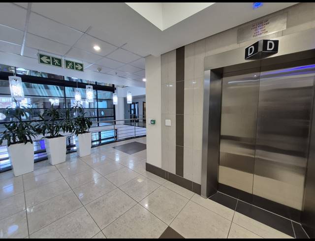 111M² OFFICE TO LET IN SANDTON CENTRAL
